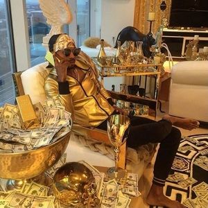 Meet your Posher, Tomsonposh🥂